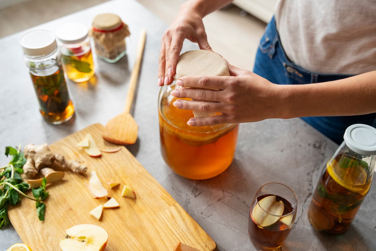 Comment préparer kombucha maison facilement : étapes, conseils et astuces