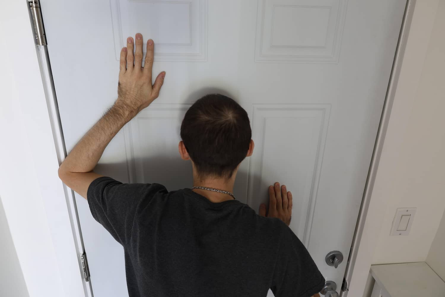Comment ouvrir une porte claquée sans l’endommager
